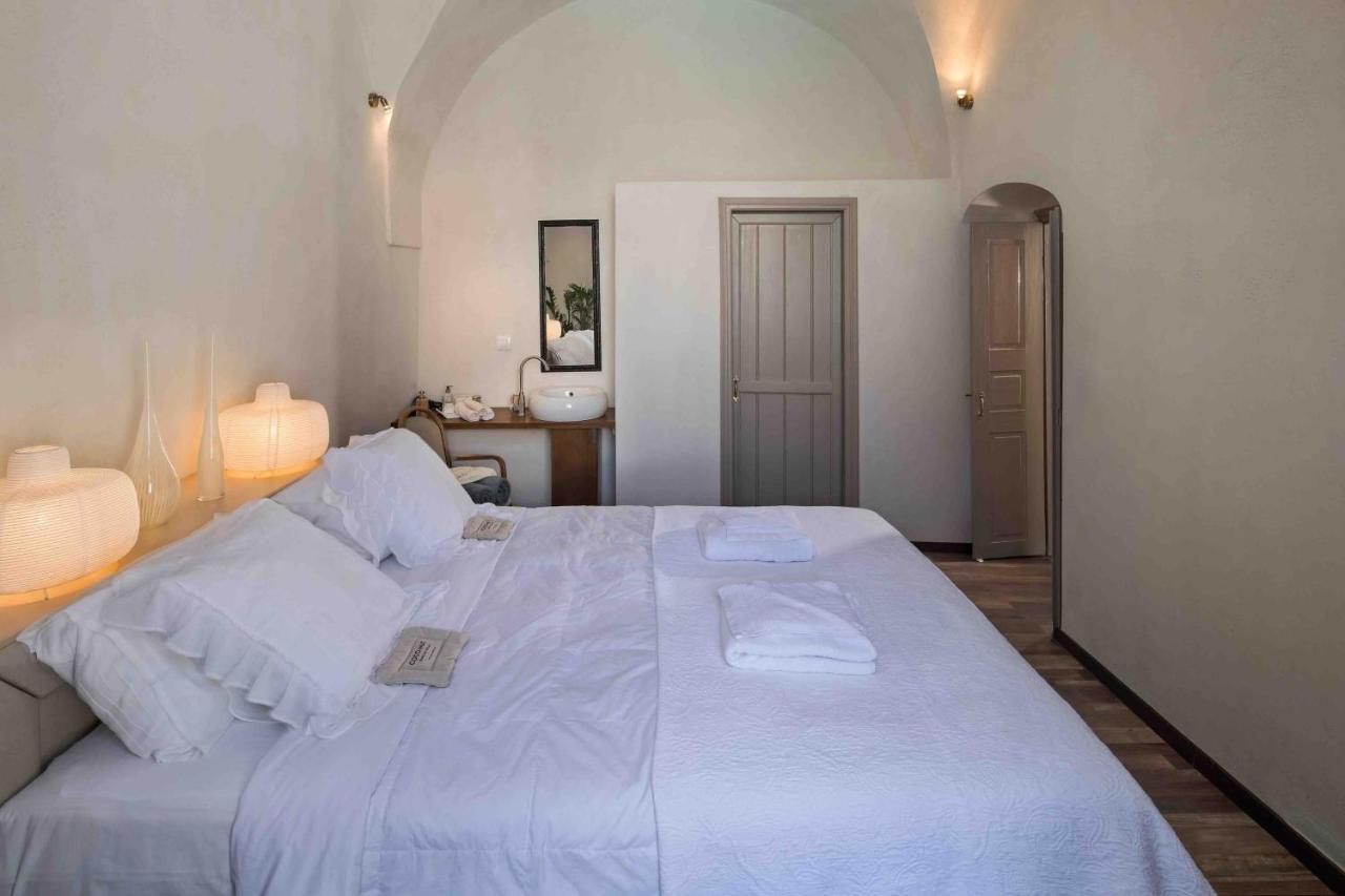 Sandandstone Villa Santorini Megalochori  Eksteriør bilde